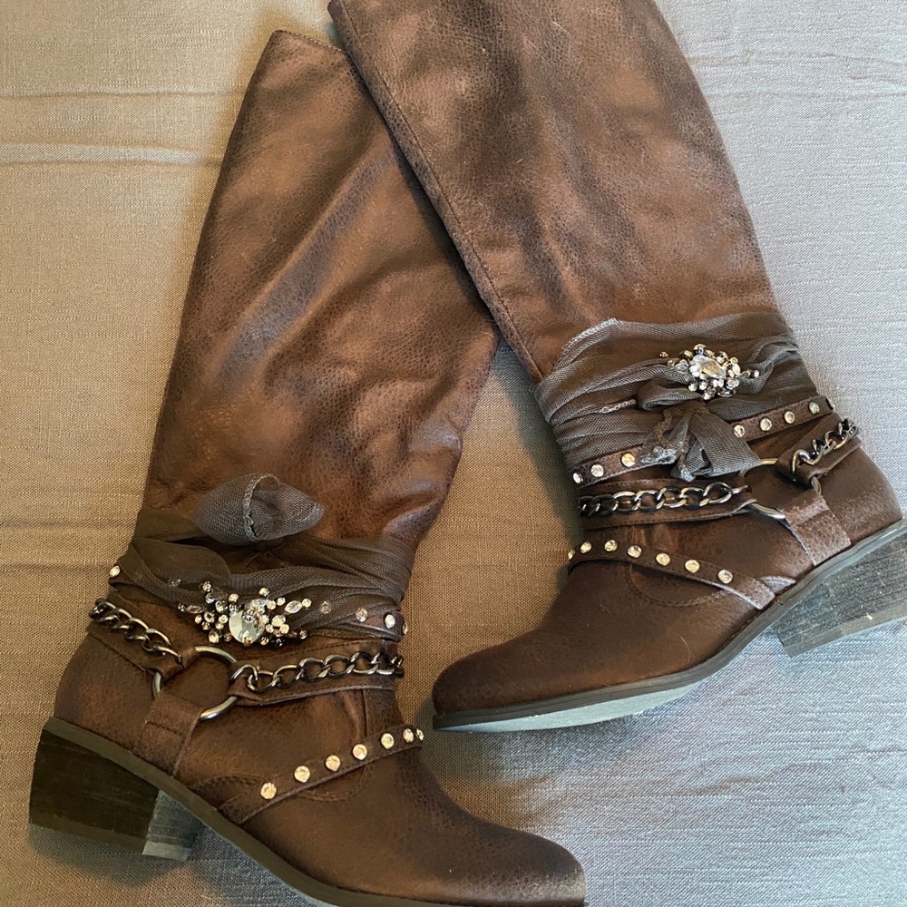 Not Rated boots